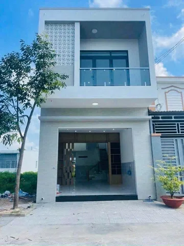 - Mới 100% khách mua xong vô ở liền được, Ngay trung tâm Hùng Vương, Bà Rịa