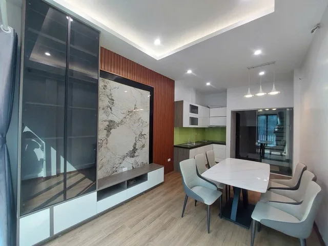 Bán nhà mặt phố hoa bằng cầu giấy 41m2 5 tầng kinh doanh đỉnh 15.2 tỷ