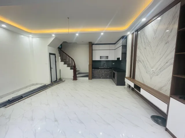 NHÀ ĐẸP MỚI XÂY TRUNG TÂM - SÁT CẦU THƯỢNG CÁT - VIEW THOÁNG SÁNG MÁT MẺ