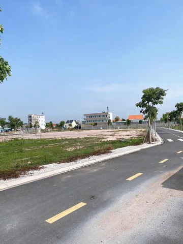 BỐ CỦA BẠN GỬI EM BÁN 5 LÔ ĐẤT KINH DOANH MẶT TIỀN ĐƯỜNG HƯƠNG LỘ