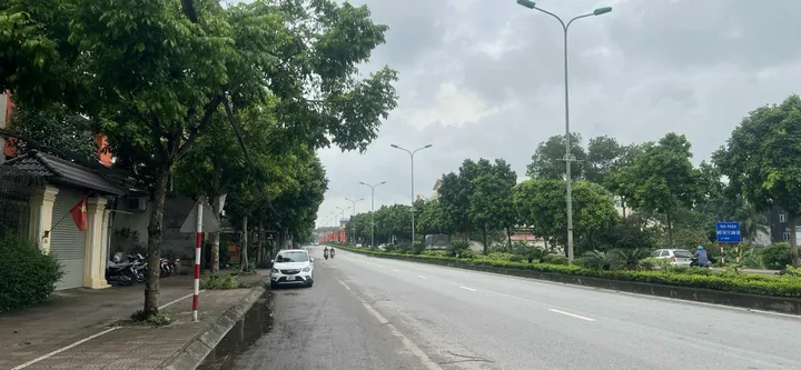 Hàng đep mặt đường quốc lộ 21 Trung Sơn Trầm Sơn Tây