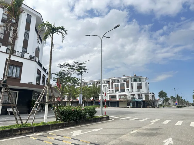 🍎 SHOPHOUSE 5 TẦNG KĐT PHÚ MỸ - GIÁ CHỈ 4.55 TỶ - VỊ TRÍ VÀNG TRUNG TÂM TP. QUẢNG NGÃI