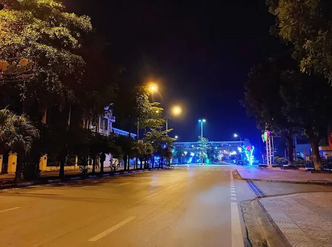 🏢 CHO THUÊ TẦNG 1 - VỊ TRÍ VÀNG TRUNG TÂM

Không gian lý tưởng cho kinh doanh, kho hàng hay văn phòng nhỏ gọn!