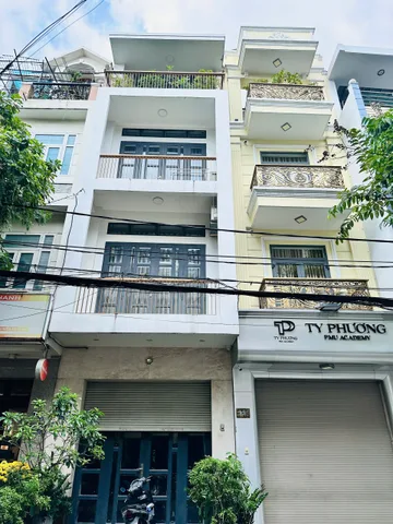 Chính chủ Bán gấp  Nhà Mặt Tiền Khu Bàu Cát Tân Bình – 74m² (4x18.5m) – 4 Tầng – Giá 17.8 Tỷ