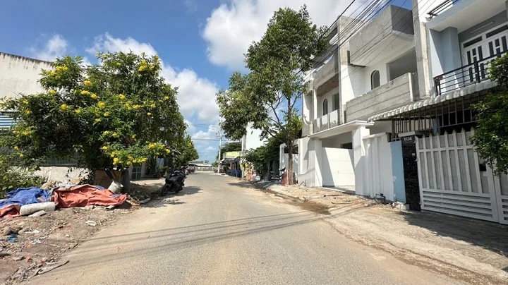 Nền thổ cư 81m2 (4,7x17) Long Trạch, Cần Đước, / 826 chỉ 700m