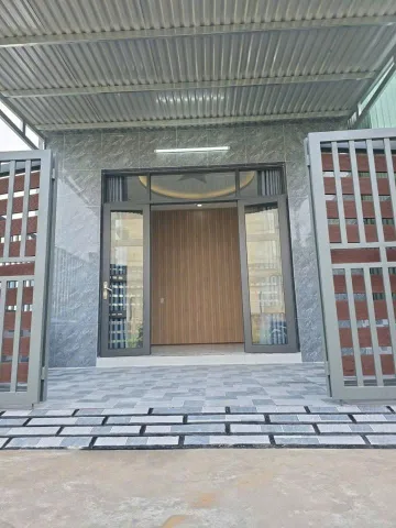 bán gấp căn nhà mới sơn sửa lại 130m2 SHR Phước Hiệp, Củ Chi 750 triệu TL