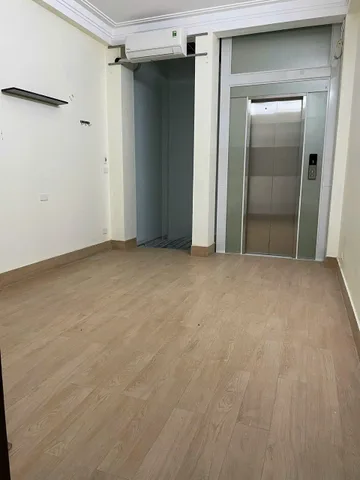 Cho Thuê Nhà Nguyên Căn 54M² 5 Tầng 8 Ngủ- Full Nội Thất -Thang Máy- Phố Nguyễn Thị Định - Giá Thuê 30tr