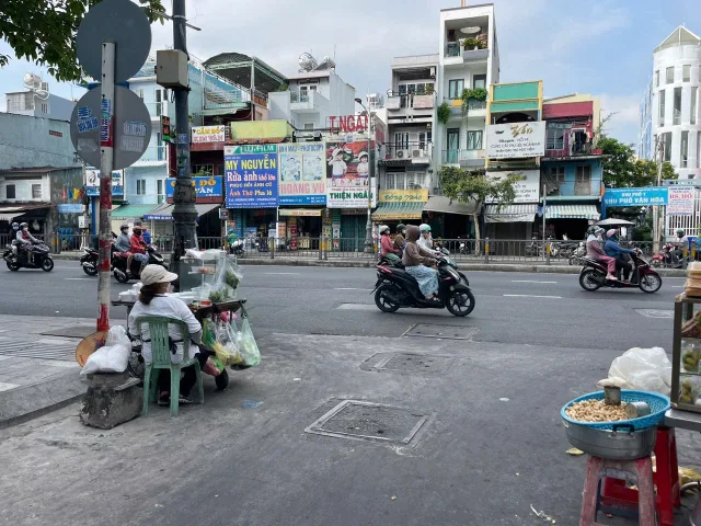 Bán nhà hẻm 42 Nguyễn Văn Cừ, P Cầu Kho, Q1