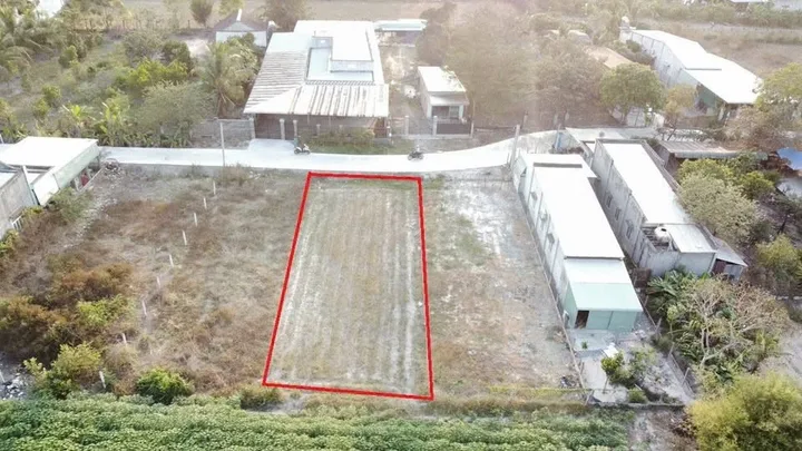 BÁN NHANH LÔ ĐẤT VƯỜN 1000M2 CÓ SẴN THỔ CƯ, 1000M2, SHR, 1 TỶ 295