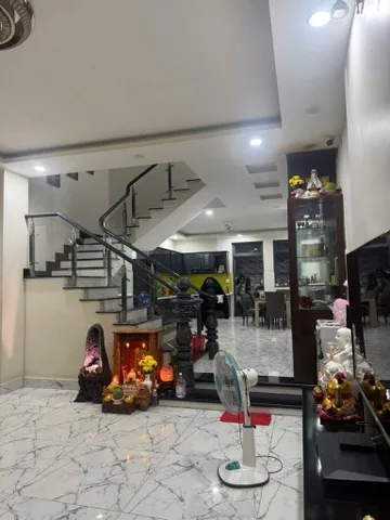NHỈNH 8T, MẶT TIỀN TRỊNH QUANG NGHỊ, KDC PHÚ LỢI. QUẬN 8, 110M2, NGANG 5M, NHÀ ĐẸP, SHR