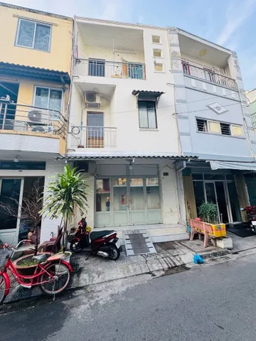 BÁN NHÀ ĐS KHU TÊN LỬA - NGANG 4.5M - VỪA Ở VỪA KINH DOANH  ĐỈNH