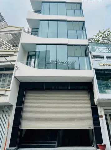 Cho thuê nhà 4 tầng mặt tiền Hải Châu - gần Trần Quốc Toản 
• Diện tích : 115m2