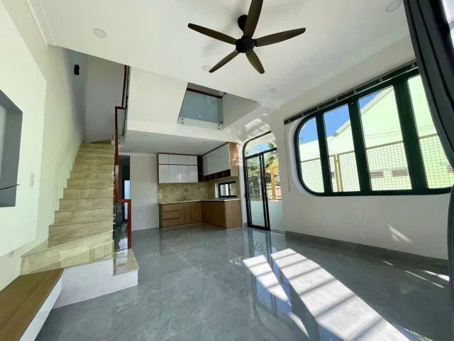 Bán nhà 104.5m² có sẵn 70m² thổ cư ngang 5.73m giá 3.15 tỷ tại Phường Bắc Nha Trang