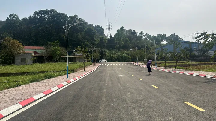 bán đất 213m2 phù hợp kinh doanh, xây nhà nghỉ giap trường PCCC và sân sát hạch lái xe