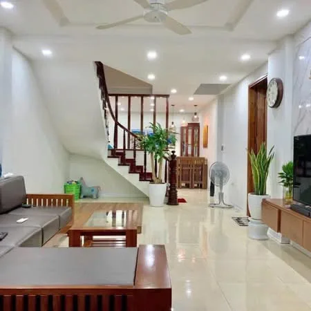 Gần ĐH Sư Phạm 40m2, nhà 5 tầng, Ngõ thông kinh doanh, nhú 10 tỷ