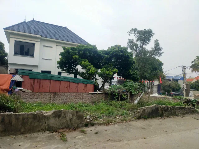 CC gửi bán 40m2 đất Phụng Châu, Chương Mỹ. Giá chỉ 2.75 tỷ.
