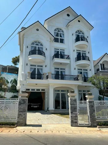 BÁN BIỆT THỰ MỚI XÂY MẶT TIỀN ĐƯỜNG TRẦN QUANG KHẢI, PHƯỜNG 08, TP ĐÀ LẠT.DT: 305M2. GIÁ: 28,5 TỶ. LH: 0908748495 OR 0967668495
