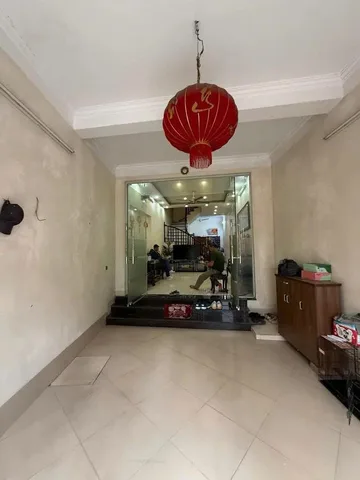 Bán gấp nhà 5 tầng mặt phố Bà Triệu, 75m2, mặt tiền rộng 4m,  vị trí đẹp, kinh doanh tốt, giá 23.5 tỷ