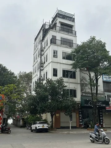 Cho Thuê Nhà Mặt Đường Lạc Long Quân - Tây Hồ/ 70M² 6 Tầng - Thang Máy - Lô Góc - 2 Mặt Tiền/ Kinh Doanh Đỉnh/ Giá Thuê 60tr