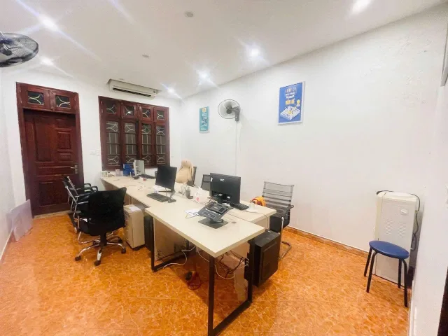 Cho Thuê Nhà 40M² 4 Tầng 3 Ngủ - Nội Thất CB - Đường Trường Chinh - ĐĐ / Giá Thuê 12,5tr