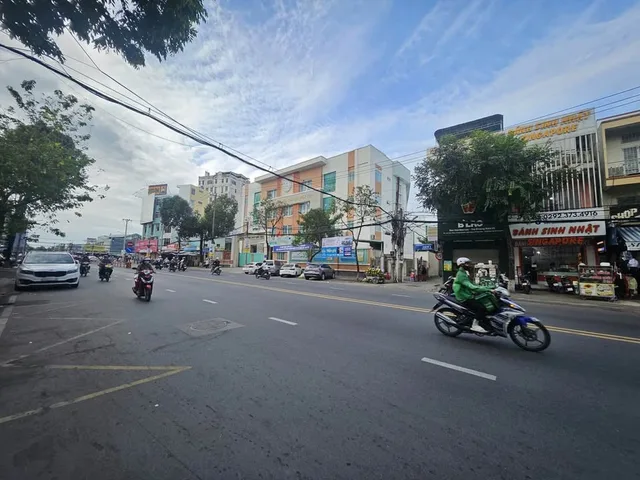 Cho thuê nhà mặt tiền mậu thân đoạn gần nguyễn việt hồng ngang hơn 5m