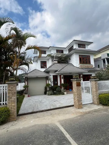 BÁN BIỆT THỰ ĐẸP ĐƯỜNG ĐẶNG THÁI THÂN, PHƯỜNG 03, TP ĐÀ LẠT. DT: 287 M2 , GIÁ: 36,5 TỶ. LH: 0908748495 OR 0967668495
