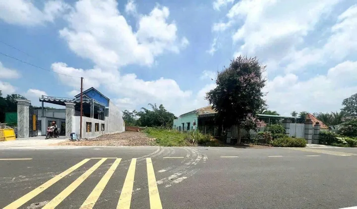 BÁN NHANH! LÔ ĐẤT MTĐ 32M NGAY TTHC TÂN HIỆP MẶT TIỀN ĐƯỜNG NHỰA THÔNG 16M SỔ RIÊNG
