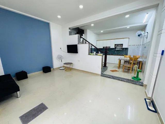Nhà bán phạm văn bạch 45m2, gần nhà ga T3