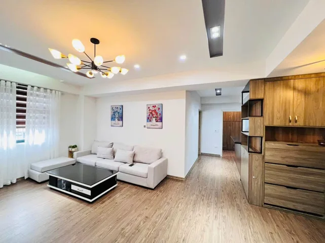 án nhà Cc X1 Hạ Đình, Nguyễn Xiển, HN, DT 108 m2, giá bán 7.4 tỷ
🔥Mô tả:
☀️ Nhà ban công Đông nam, cửa chính hướng Bắc, thoáng, bãi đỗ xe, nhiều trường THPT ở gần, Đại học, khu vực giao thông thuận tiện.
🚗 Xung quanh xe ôtô chạy
🏡 Thiết kế 
💥 Phòng k