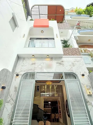 BÁN NHÀ 2 tỷ 550 68,9m2 Tôn Đản P15 Quận 4 HCM