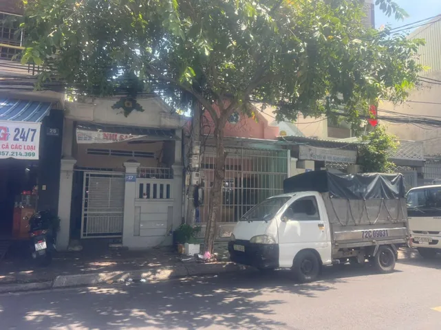 Bán nhà mặt tiền Đinh Tiên Hoàng, phường 2