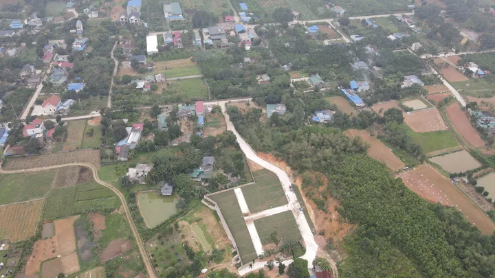 📌 LÔ ĐẤT SỔ ĐỎ – CHỈ HƠN 300 TRIỆU | CÁCH HÀ NỘI 400M – SÁT QUỐC LỘ 21