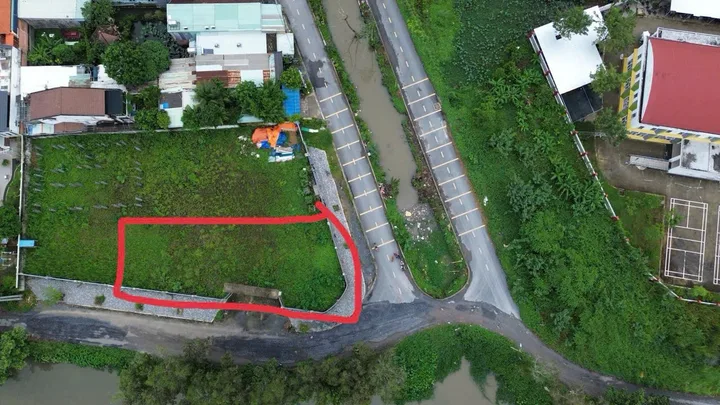 Bán lô góc Viêw sông Tx 52
Có 62m2 thổ cư giá siu tốt