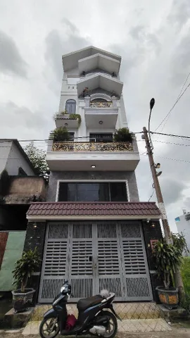 Bán nhà 5 Tầng, Hẻm ôtô Thông, DT: 95m² có sẵn 94.1m² thổ cư ngang 5m giá 7.35 tỷ tại Xã Tân Vĩnh Lộc