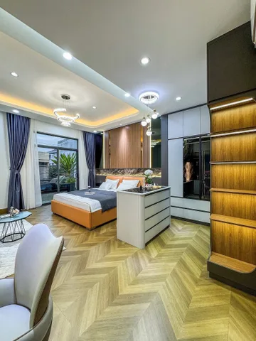 🌼 VỊ TRÍ SÁNG CÁCH ĐƯỜNG TRẦN HOÀNG NA 100 MÉT - NHÀ CAO CẤP TẠI ĐƯỜNG D25 KDC HỒNG LOAN - CẦN THƠ 🌼
💰Gi.á:  6 tỷ 350 triệu  (thương lượng)
 📐Diện tích: 5 x 16 = 80m2| Nhà hoàn công| Lộ: 20m| Hướng: Đông Bắc| Có: 4 phòng ngủ (có phòng ngủ trệt) - 4 toil