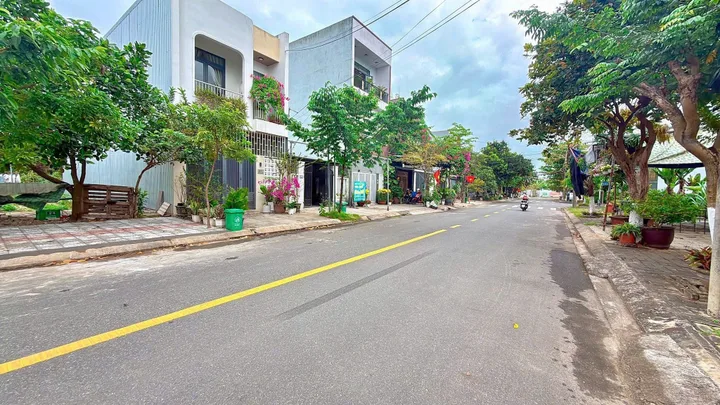Bán lô góc Hoà Xuân 166m2 - Giá 8,7 Tỷ