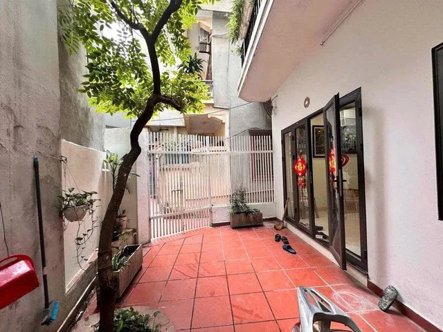 Cho thuê nhà Thịnh Hào 3-Đống Đa-76mx3tầng.16tr/1 tháng