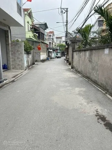 Chính chủ bán lô gần 200m2 - Vị trí đẹp tại ngõ 95 Đa Tốn, Gia Lâm - - Đường ô tô tránh
