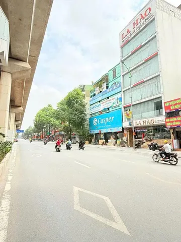 Hiếm nhà mặt phố Quang Trung, 57m2, mặt tiền rộng 4.1m, vị trí đẹp, kinh doanh sầm uất, giá 22.7 tỷ