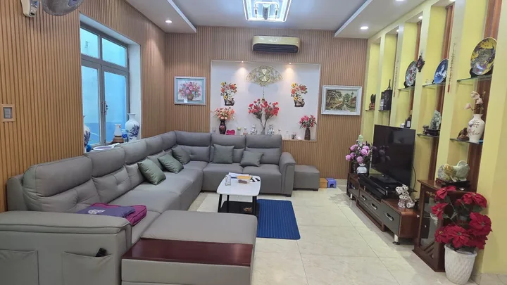 BÁN NHÀ  PHÚ ĐỊNH SÂN ĐẬU XE HƠI 133M2-TẶNG NỘI THẤT-PHÒNG NGỦ CHO NGƯỜI LƠN TUỔI-CHỈ 8,7 TỶ