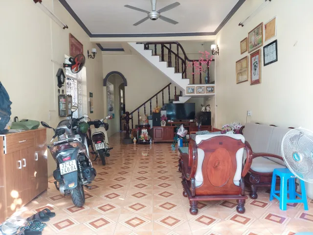 BÁN NHÀ 1 TRỆT 1 LẦU ĐƯỜNG TRƯƠNG CÔNG ĐỊNH, GẦN CHỢ NGÃ BA PHI TRƯỜNG