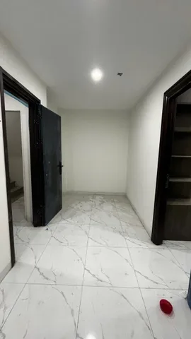 Bán nhà Kim Mã thượng, Ba Đình Hà Nội tám tầng thang máy 11 phòng khép kín
