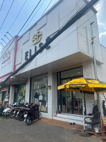 Bán nhà 174.5m² có sẵn 174,5m² thổ cư ngang 7,1m giá 19.6 tỷ tại Đường Hùng Vương Phường Long Khánh