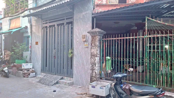 Nhà Bình Tân_3 tầng thiết kế hiện đại_Dt (64m2)_nhỉnh 5ty