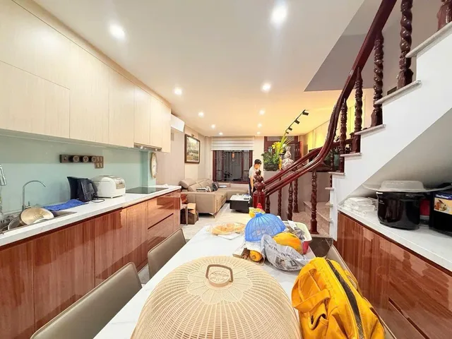 Bán nhà Lạc Long Quân, Cầu giấy, Tây Hồ , Hà Nội