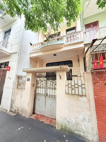 Bán Nhà Cũ Phố Vương Thừa Vũ, Thanh Xuân DT 61m2,3T, MT 4m. Giá chào bán 17 tỷ