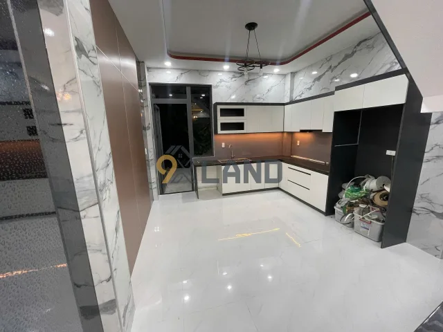 817 - BÁN NHANH NHÀ 1 TRỆT 2 LẦU KHU APEX  - ĐƯỜNG 9 - P. TRƯỜNG THỌ - OTO RA VÀO THOẢI MÁI