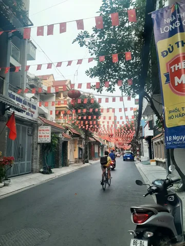 VỊ TRÍ ĐẮC ĐỊA HIẾM NHÀ BÁN - SÁT MẶT TIỀN - XE HƠI CẠNH NHÀ - SIU PHẨM TÂN BÌNH - NHẤT CHI MAI - GẦN SÂN BAY - NHÀ 3 TẦNG MỚI VÀO Ở NGAY - SỔ NỞ HẬU HOÀN CÔNG - 46M2 - 3 PHÒNG NGỦ - HƠN 6 TỶ
