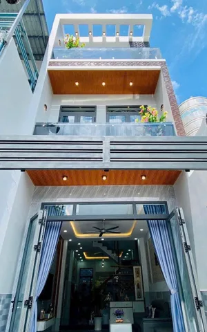 Ngộp Bank bán 3 tỷ 180 nhà 69m² đường Huỳnh Tấn Phát, P Phú Nhuận, Q7. Sổ sẵn