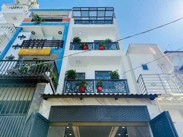 Chủ kẹt tiền cần bán gấp nhà ở Lê Văn Duyệt, Bình Thạnh chỉ 2,39 tỷ. Diện tích 40m2, 1 trệt 2 lầu. Sổ hồng riêng, không tranh chấp